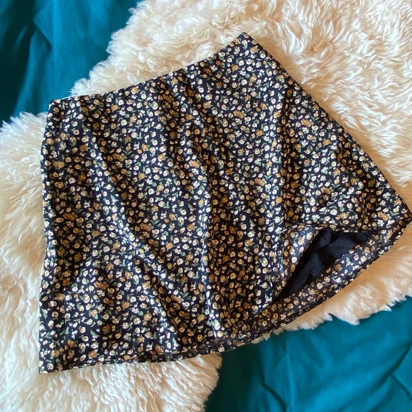 Princess polly skirt - Picture 2 of 3